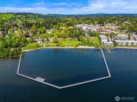 9833 NE 120th Place Kirkland WA 98034