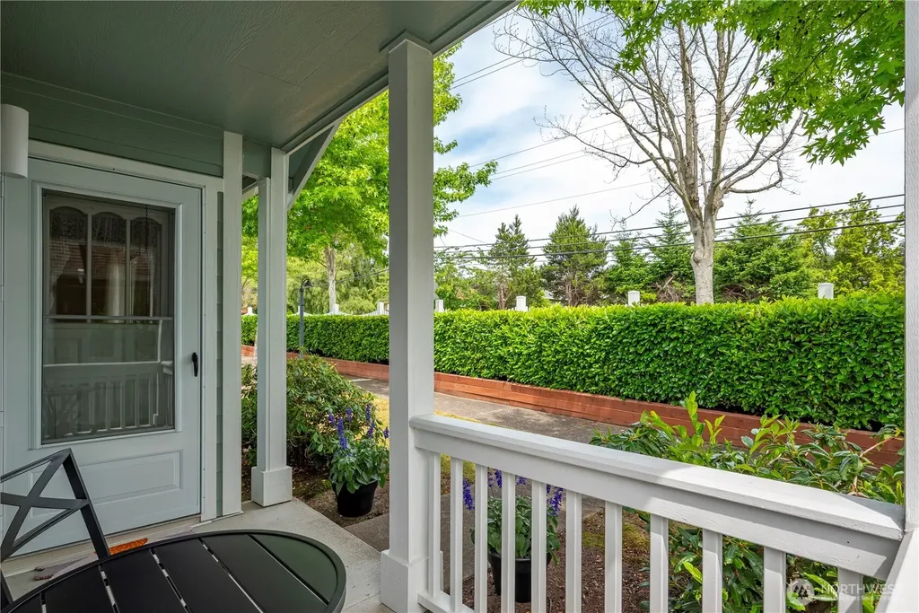 161 W Whidbey Avenue Oak Harbor WA 98277