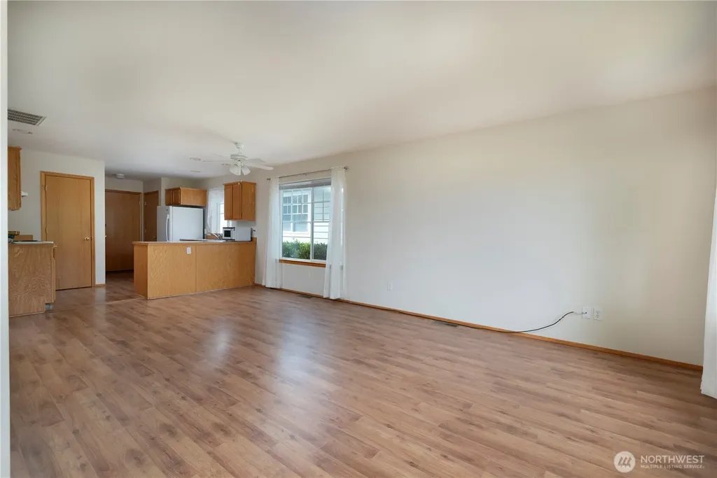 161 W Whidbey Avenue Oak Harbor WA 98277