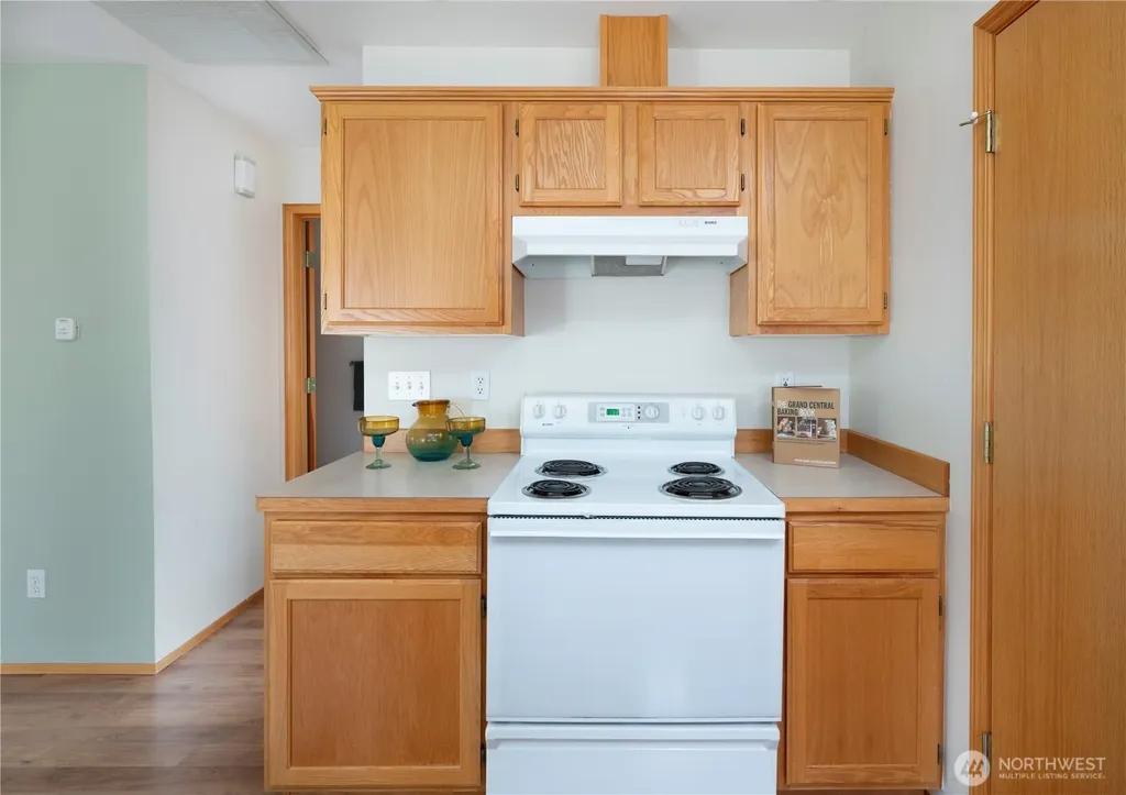 161 W Whidbey Avenue Oak Harbor WA 98277