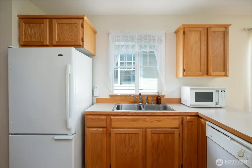 161 W Whidbey Avenue Oak Harbor WA 98277