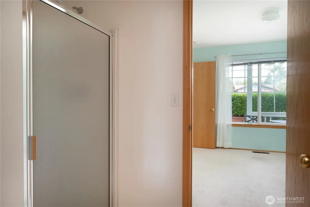 161 W Whidbey Avenue Oak Harbor WA 98277