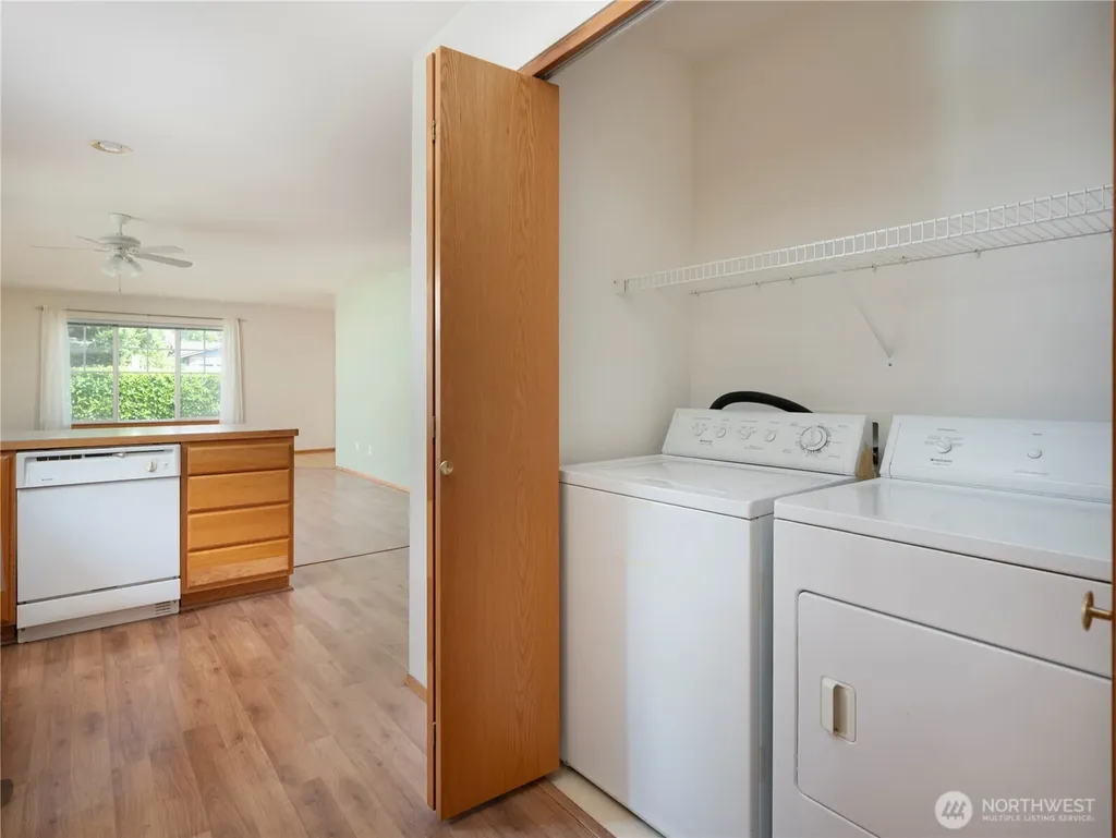 161 W Whidbey Avenue Oak Harbor WA 98277