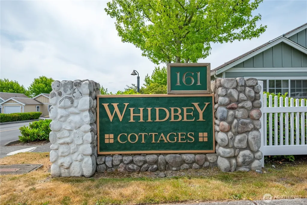 161 W Whidbey Avenue Oak Harbor WA 98277