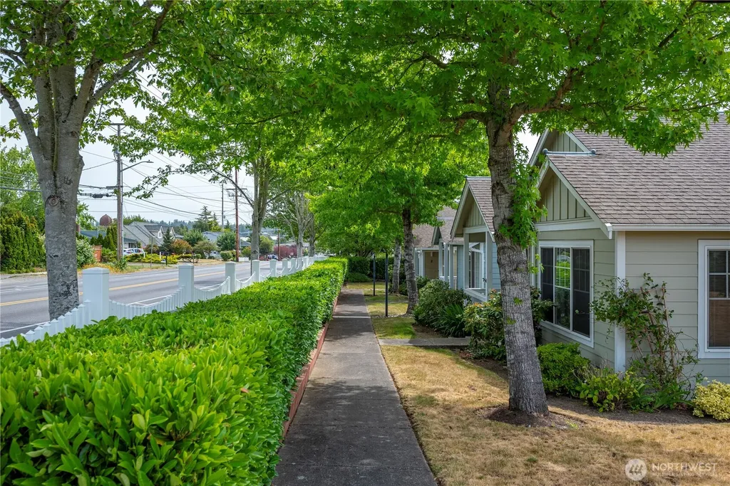161 W Whidbey Avenue Oak Harbor WA 98277