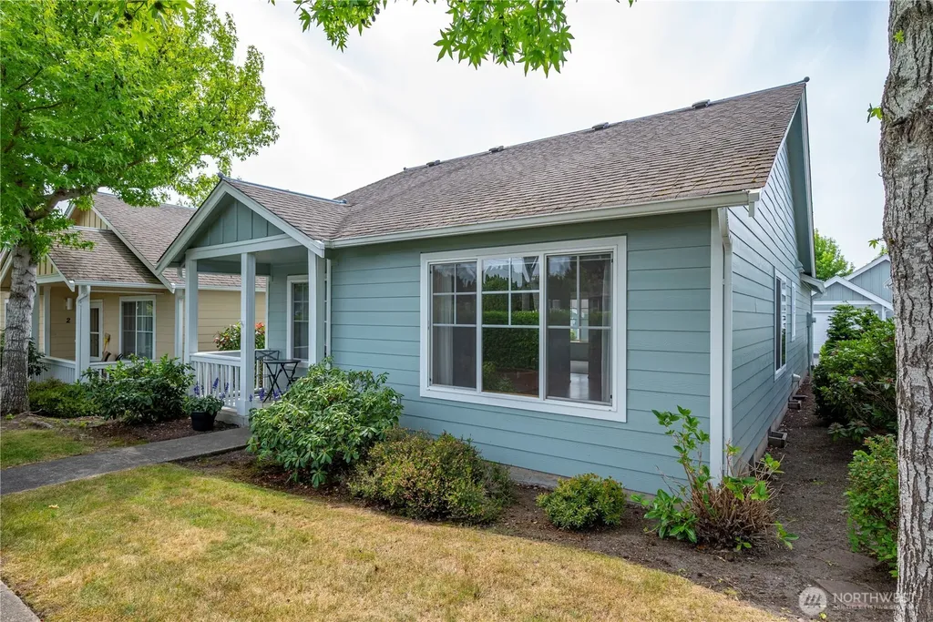 161 W Whidbey Avenue Oak Harbor WA 98277