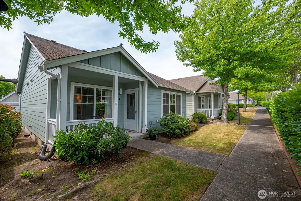 161 W Whidbey Avenue Oak Harbor WA 98277