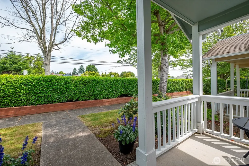 161 W Whidbey Avenue Oak Harbor WA 98277