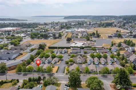161 W Whidbey Avenue Oak Harbor WA 98277
