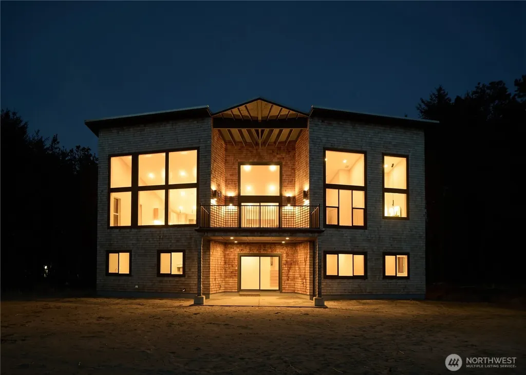 27208 J Lane Ocean Park WA 98640