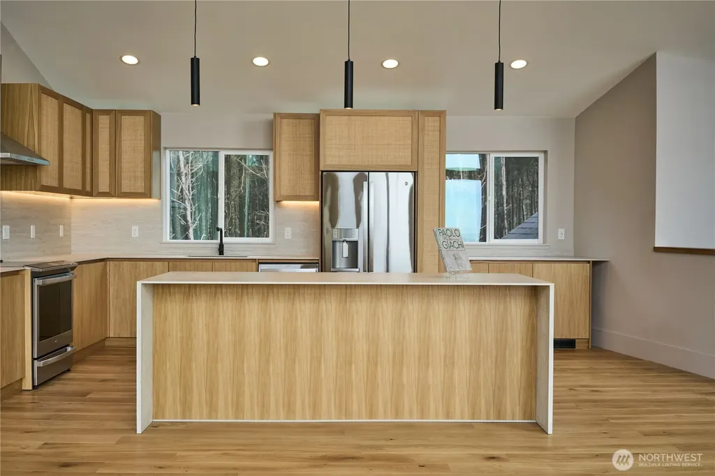 27208 J Lane Ocean Park WA 98640
