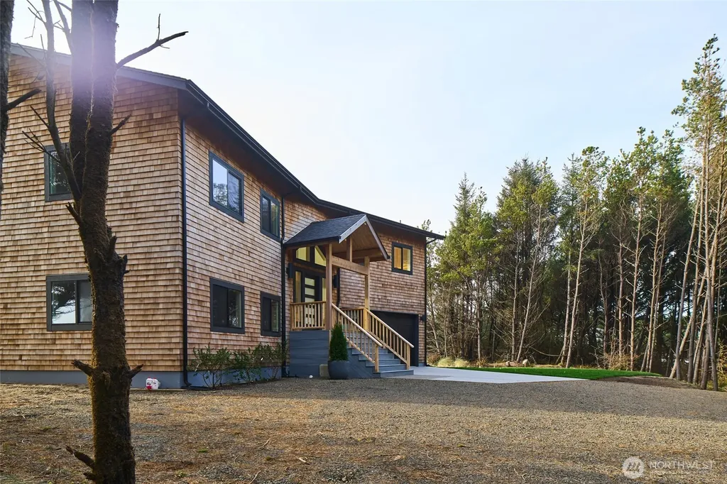 27208 J Lane Ocean Park WA 98640