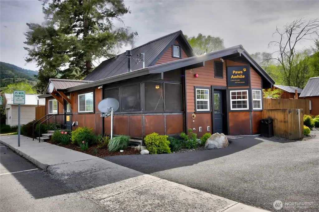 115 Johnson Street N Twisp WA 98856