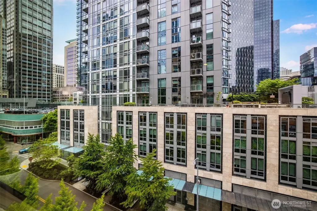 900 Lenora Street Seattle WA 98121