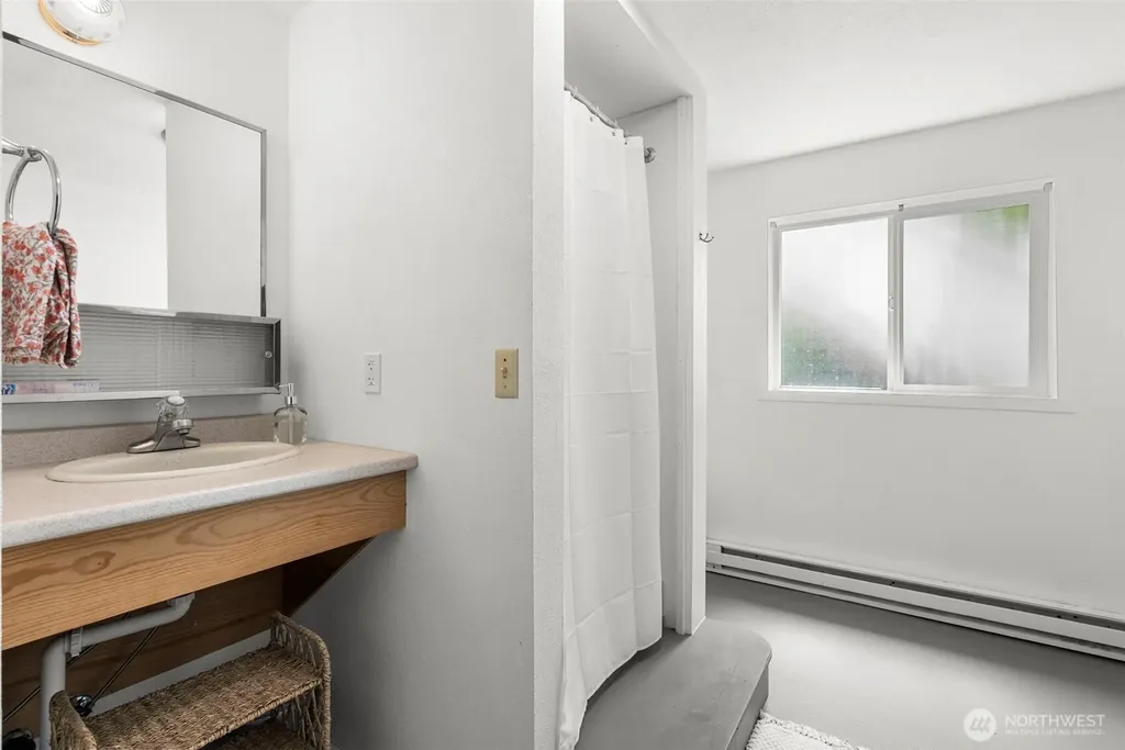 270 Puget Loop Port Ludlow WA 98365