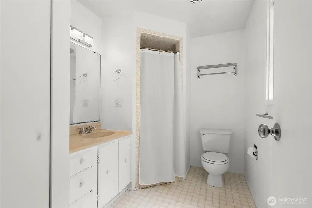 270 Puget Loop Port Ludlow WA 98365