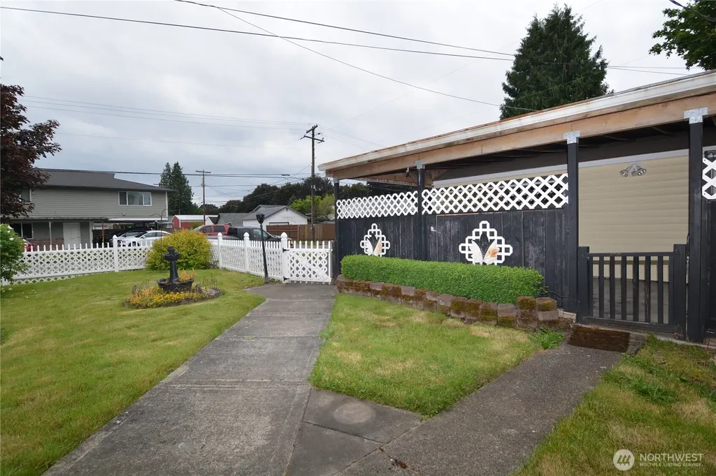 1605 7th Avenue Longview WA 98632