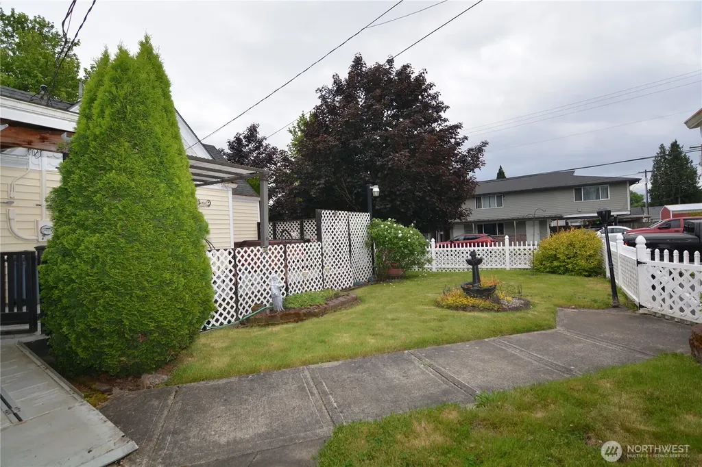 1605 7th Avenue Longview WA 98632