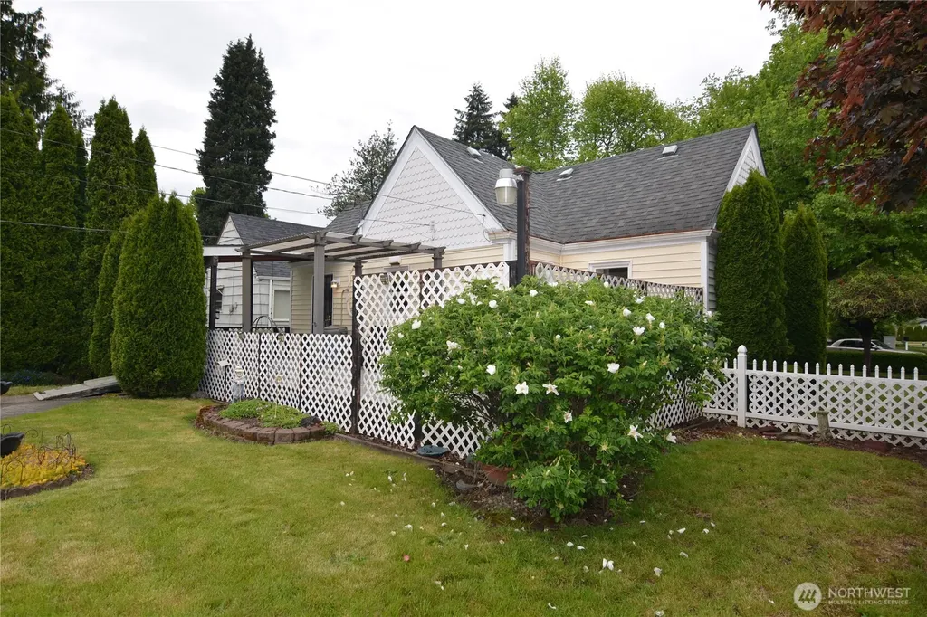 1605 7th Avenue Longview WA 98632