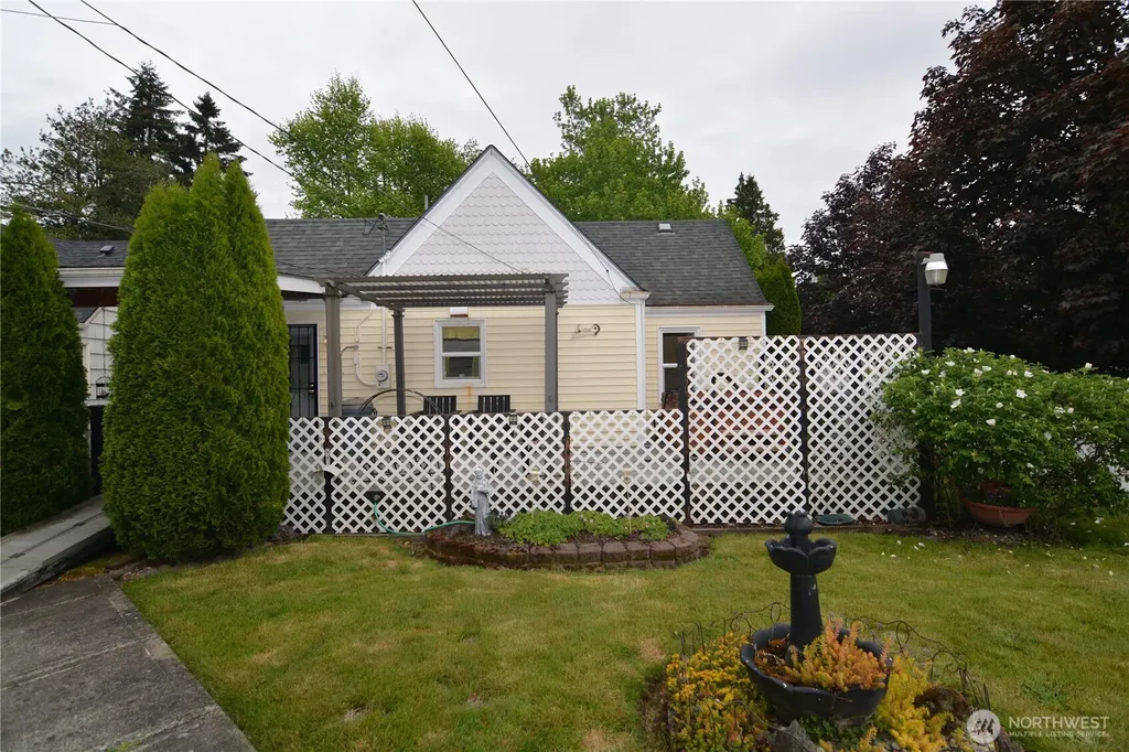 1605 7th Avenue Longview WA 98632