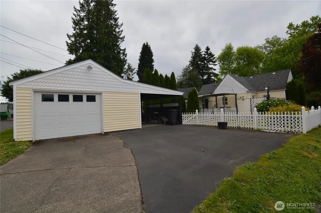 1605 7th Avenue Longview WA 98632