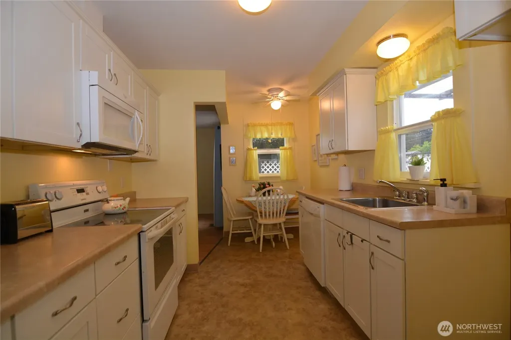 1605 7th Avenue Longview WA 98632