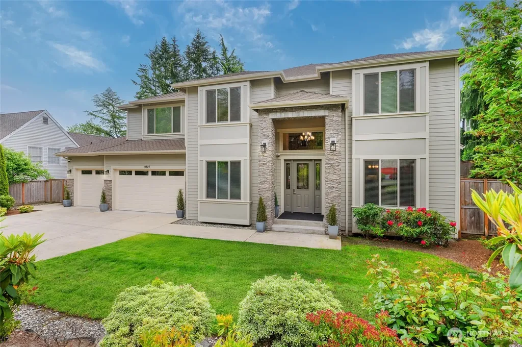 9827 NE 20th Street Bellevue WA 98004
