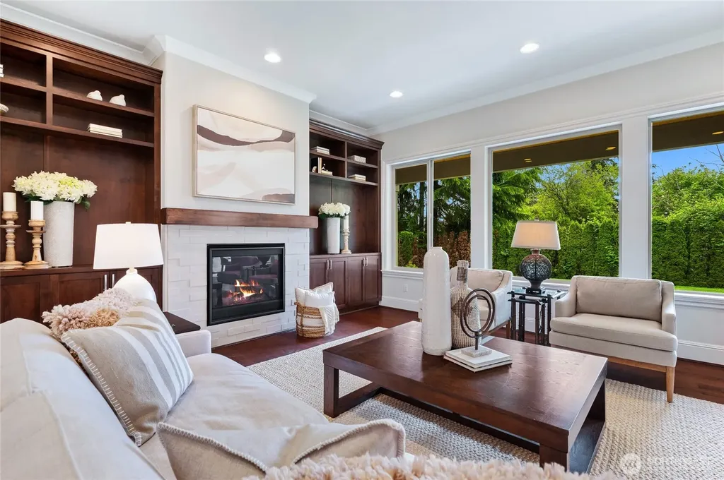 9827 NE 20th Street Bellevue WA 98004