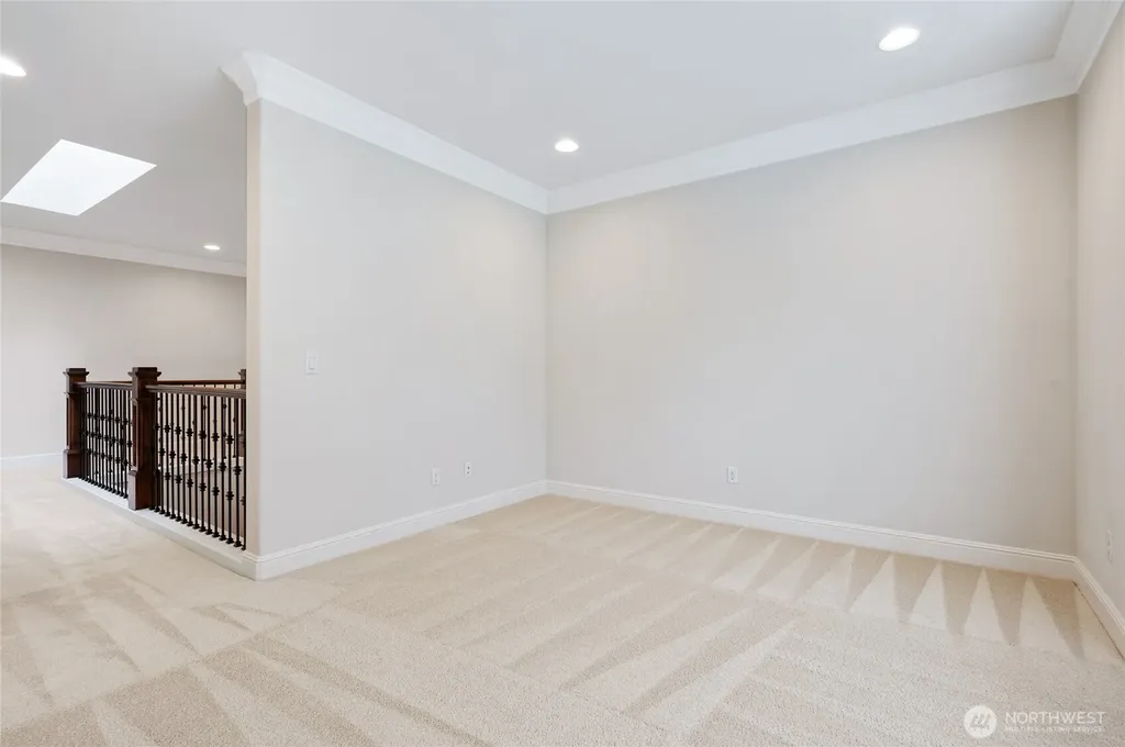 9827 NE 20th Street Bellevue WA 98004