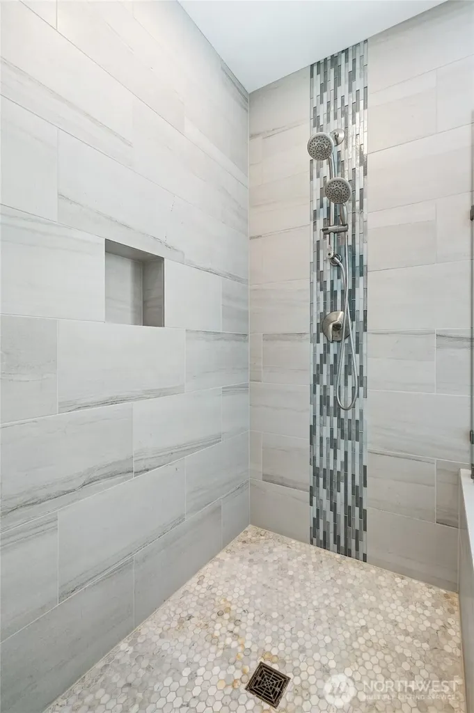 9827 NE 20th Street Bellevue WA 98004