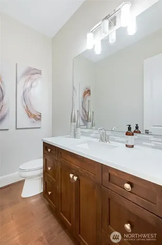 9827 NE 20th Street Bellevue WA 98004