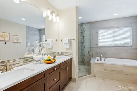 9827 NE 20th Street Bellevue WA 98004