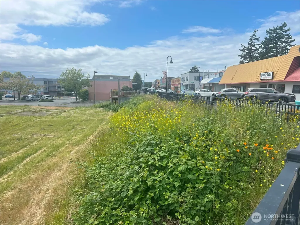 945 SE Pioneer Way Oak Harbor WA 98277