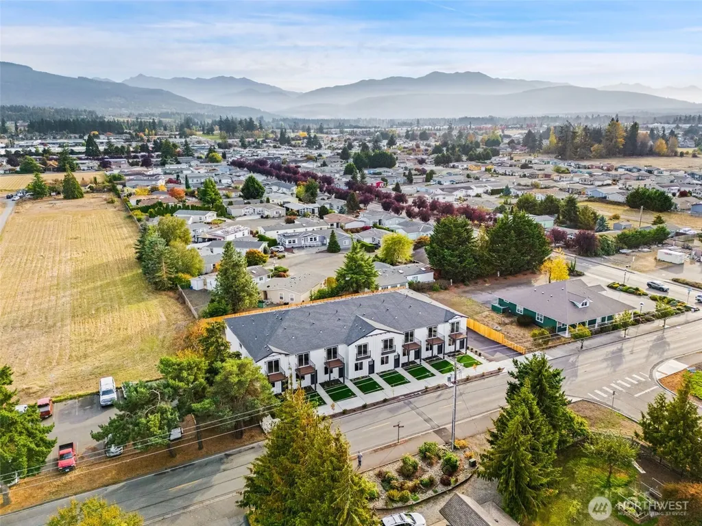 669 W Hendrickson Sequim WA 98382