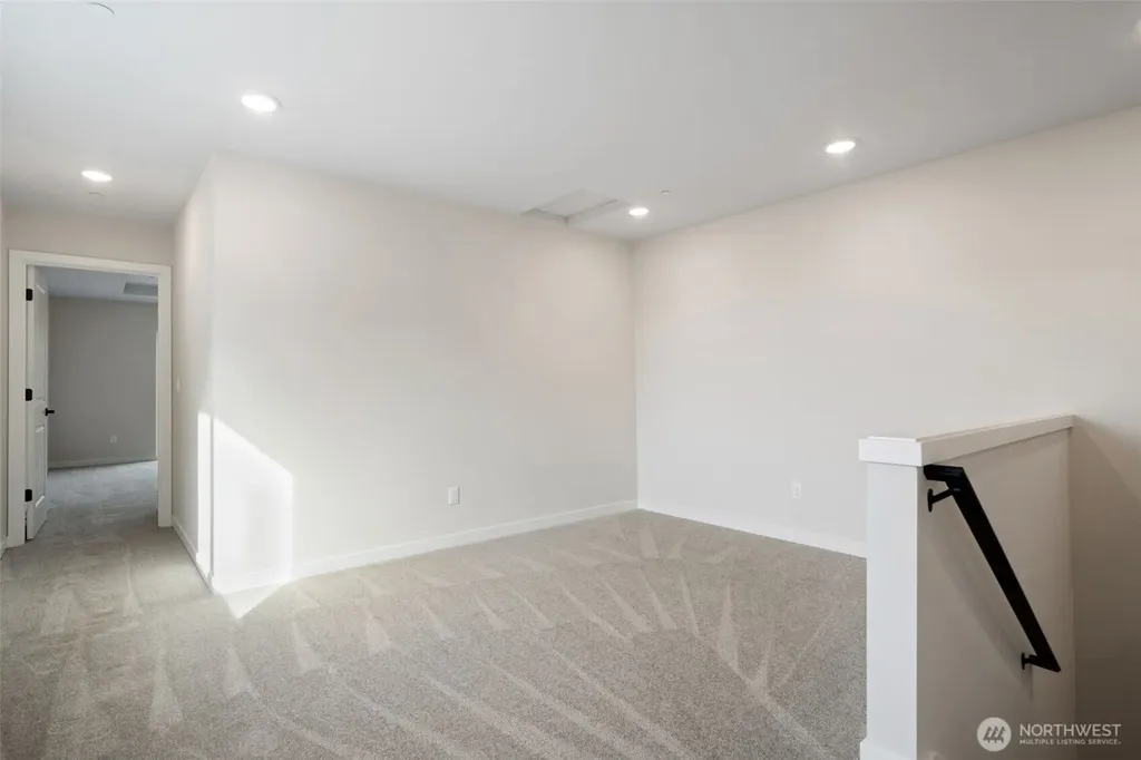669 W Hendrickson Sequim WA 98382