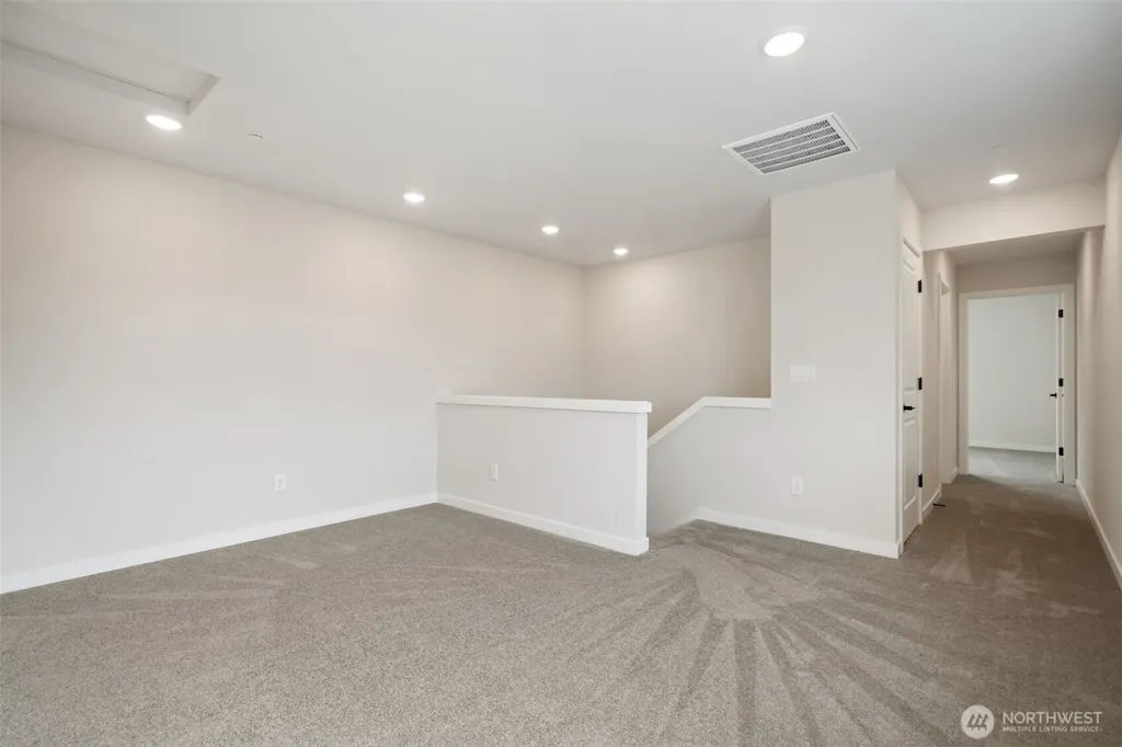 669 W Hendrickson Sequim WA 98382