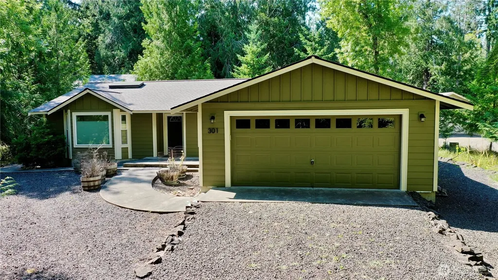 301 Pointes Drive E Shelton WA 98584