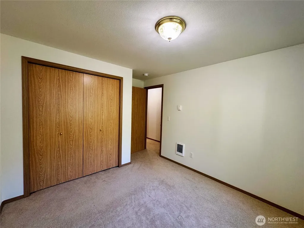 301 Pointes Drive E Shelton WA 98584