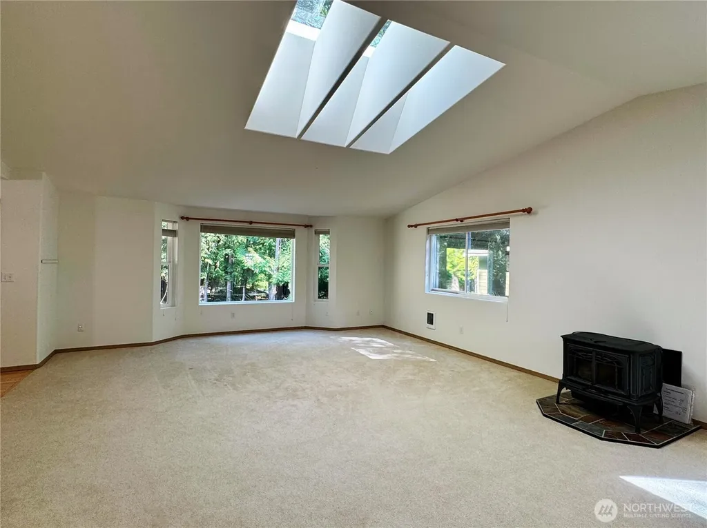 301 Pointes Drive E Shelton WA 98584