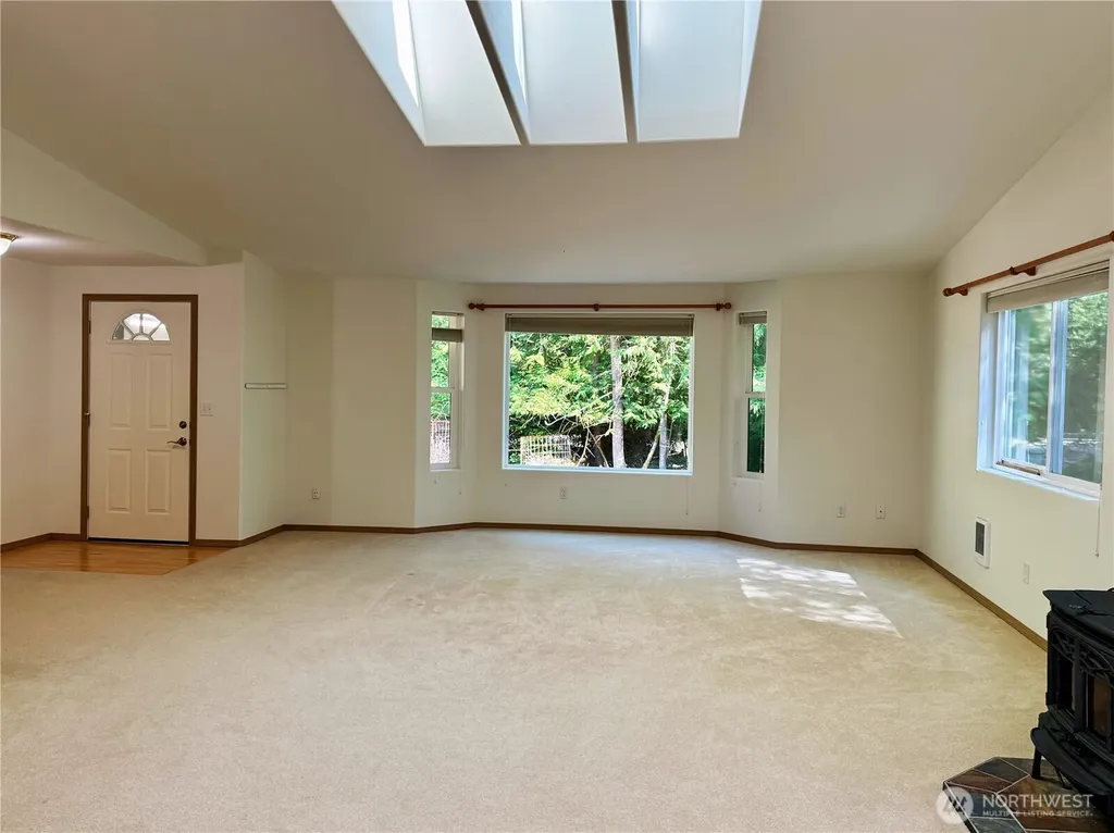 301 Pointes Drive E Shelton WA 98584