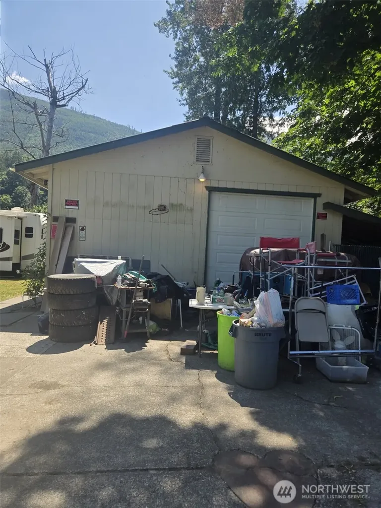 35274 Shangri-la Drive Sedro Woolley WA 98284