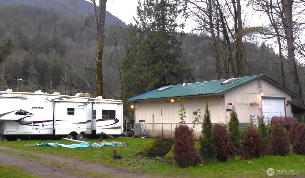 35274 Shangri-la Drive Sedro Woolley WA 98284