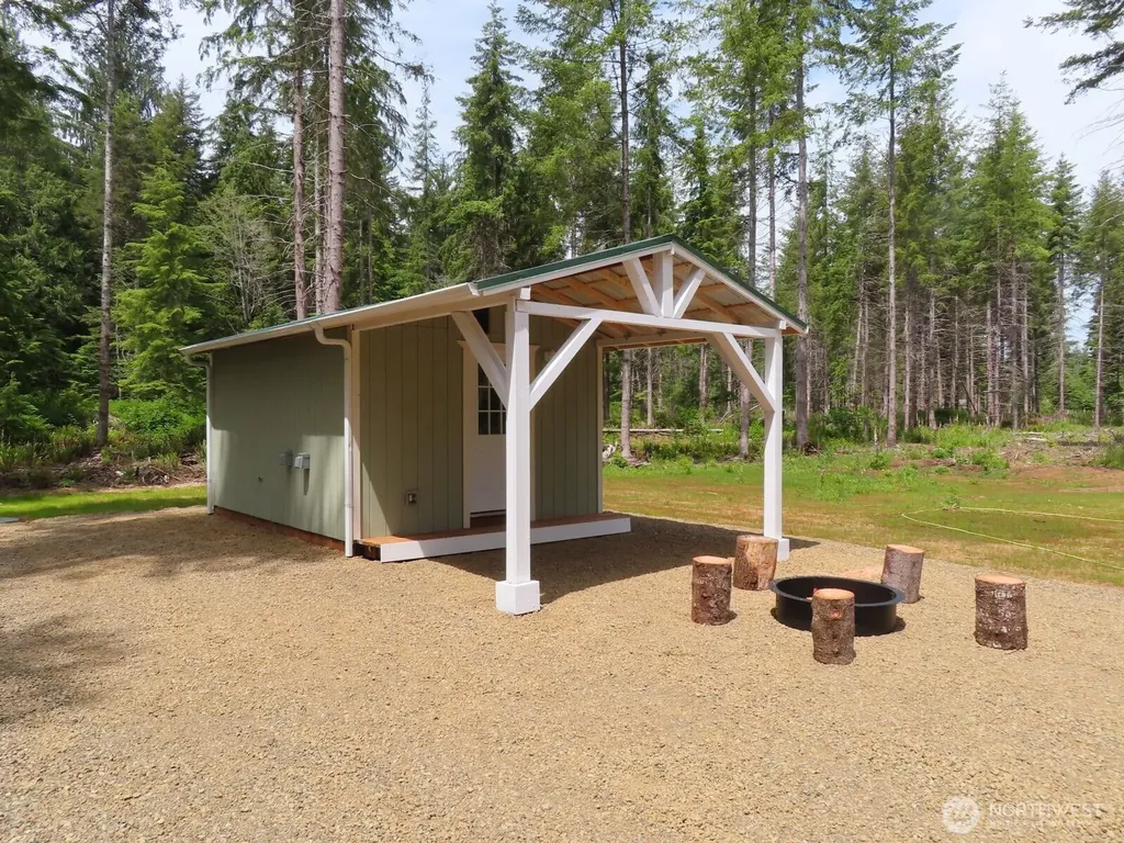 1515 Kirkpatrick Road Hoquiam WA 98550