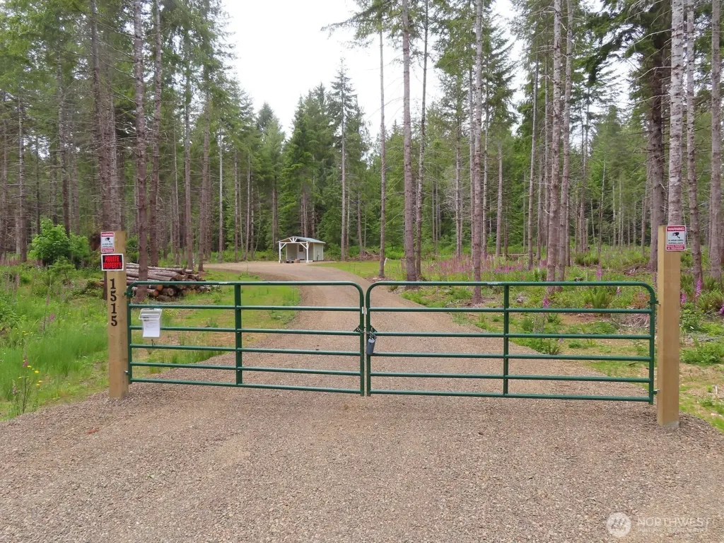 1515 Kirkpatrick Road Hoquiam WA 98550