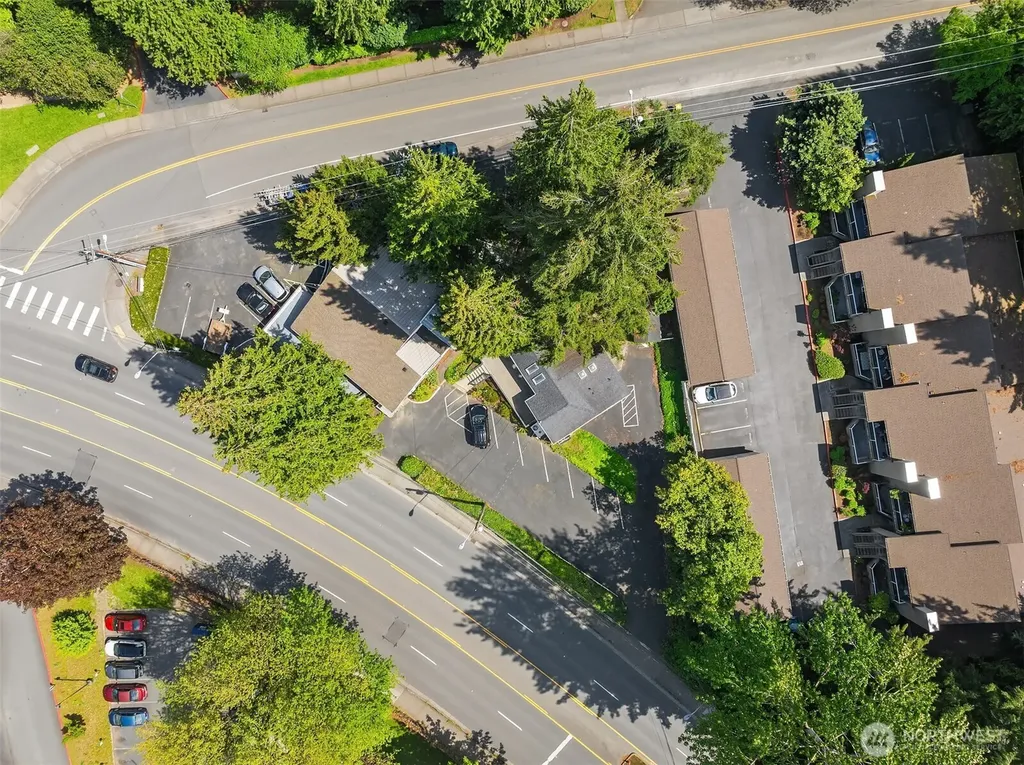 9833 NE 120th Place Kirkland WA 98034