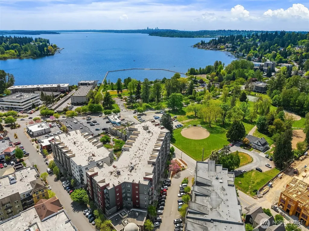 9833 NE 120th Place Kirkland WA 98034