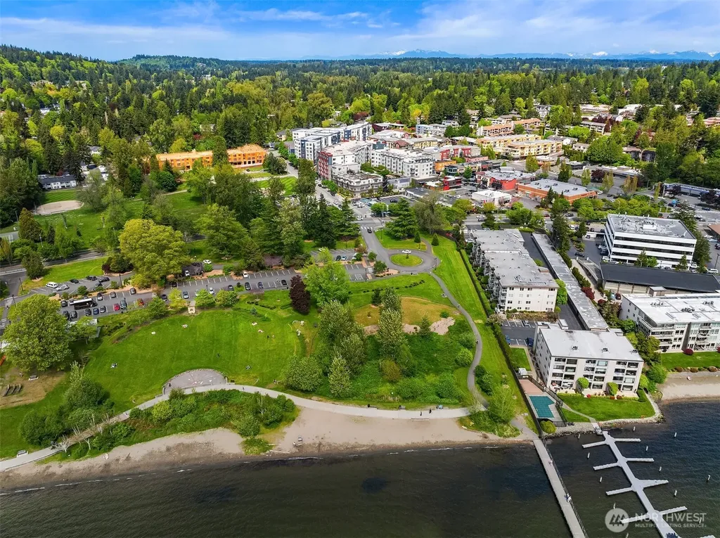 9833 NE 120th Place Kirkland WA 98034