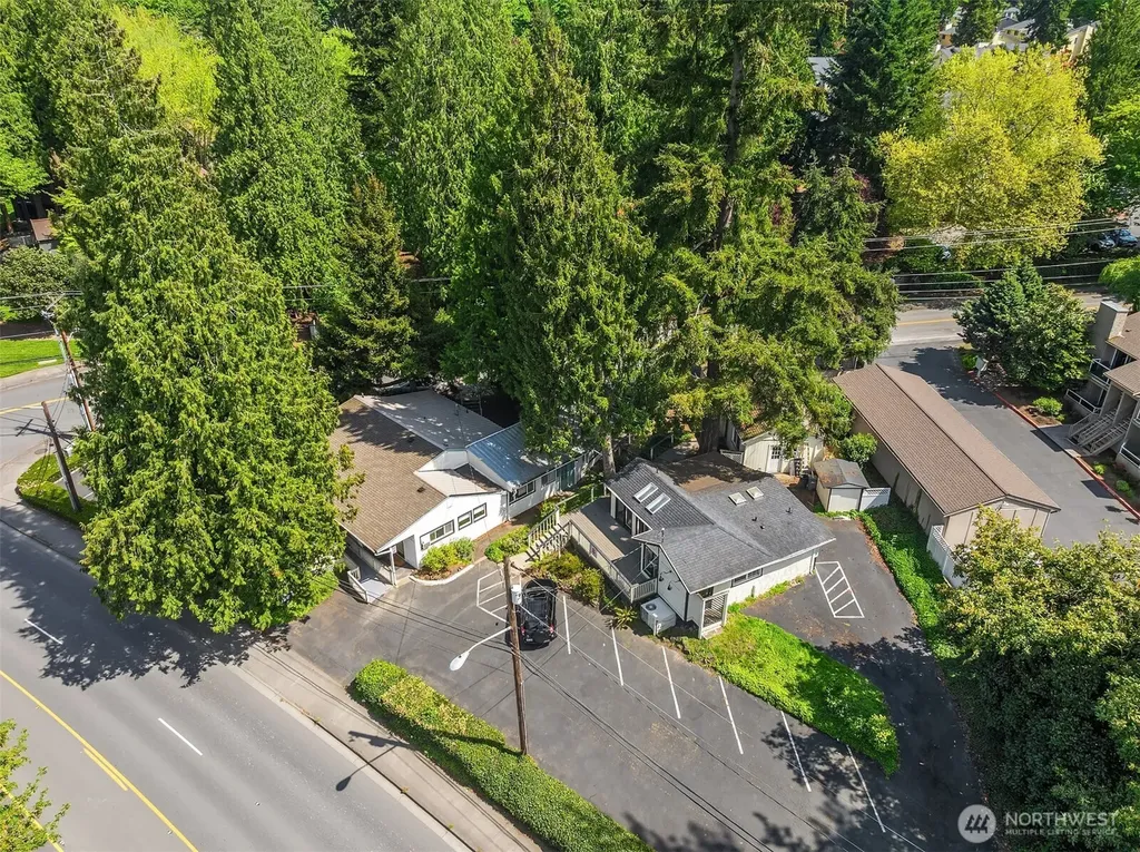 9833 NE 120th Place Kirkland WA 98034