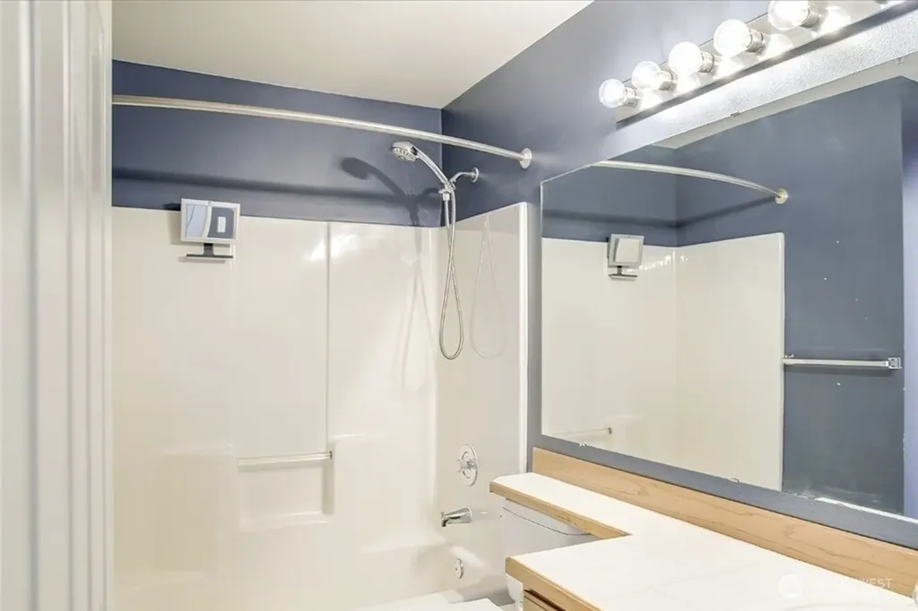 8515 244th Street SW Edmonds WA 98026