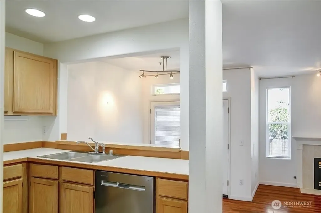 8515 244th Street SW Edmonds WA 98026